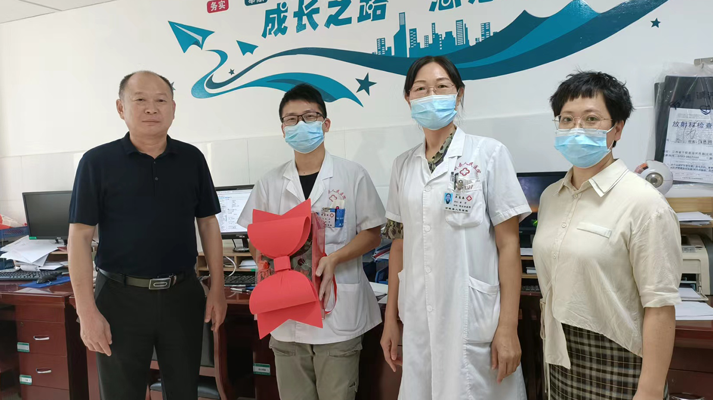 院領(lǐng)導走訪慰問支援豐城抗疫人員