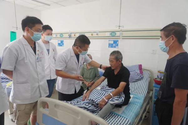 妙手解煩憂(yōu)！萬(wàn)載縣人民醫(yī)院成功治愈95歲高齡前列腺增生患者