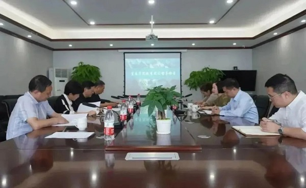 宜春學院副校長梅光泉一行來院開展秋季實習檢查工作